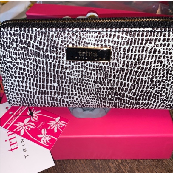 Trina Turk Croc Zip AROUND. New - Picture 1 of 8